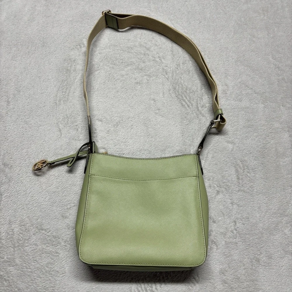 Michael Kors Jet Set Travel Small Messenger Bag Faux Leather Light Sage VG‎ Cond - Picture 2 of 9